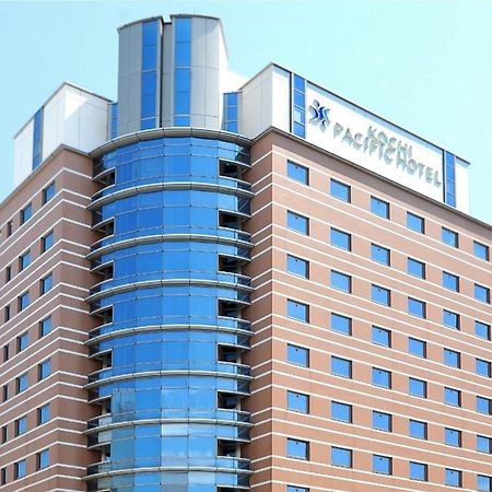 Kochi Pacific Hotel Extérieur photo