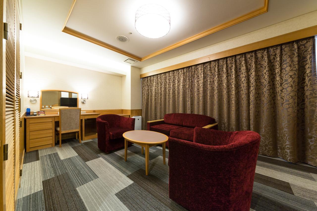 Kochi Pacific Hotel Extérieur photo